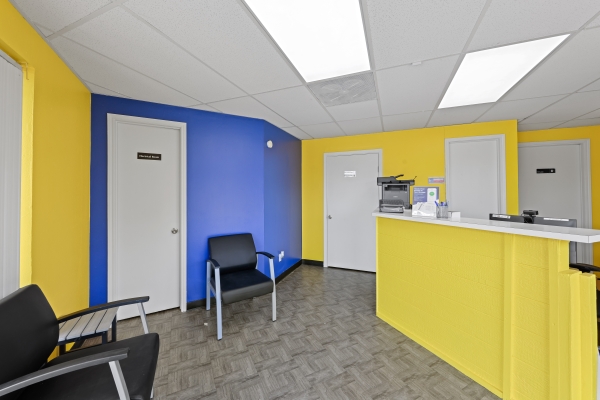 Facility photo: //images.sparefoot.com/medium/234753667f0fd072c90.jpg