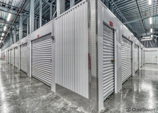 Facility photo: //images.sparefoot.com/medium/234758686f80393e4c9.jpg