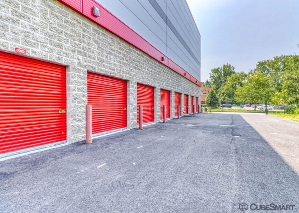 Facility photo: //images.sparefoot.com/medium/234758686f803b3deca.jpg