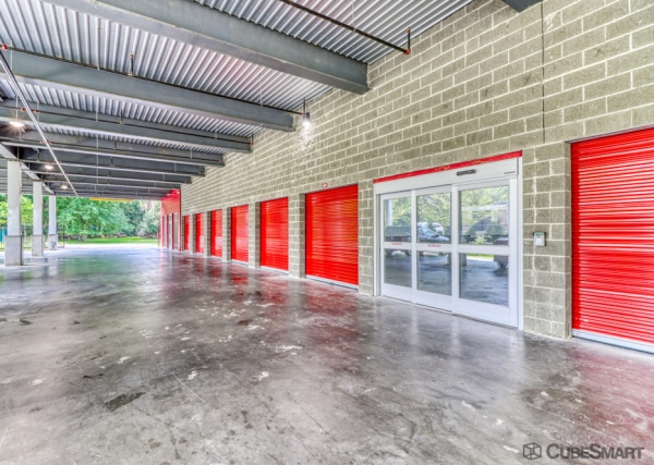 Facility photo: //images.sparefoot.com/medium/234758686f803d57f06.jpg