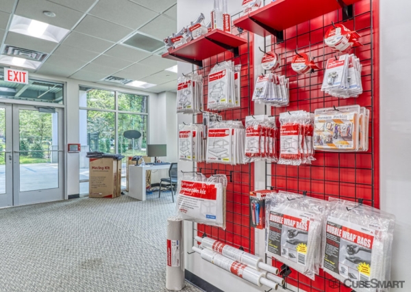 Facility photo: //images.sparefoot.com/medium/234758688b2cba8a5e4.jpg
