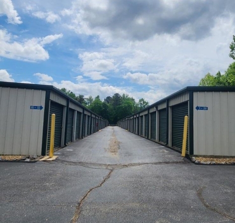 Facility photo: //images.sparefoot.com/medium/23477369ecad9ec90a0.jpg