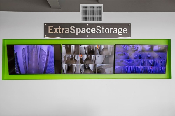 Facility photo: //images.sparefoot.com/medium/234778699430e4e3b4b.jpg