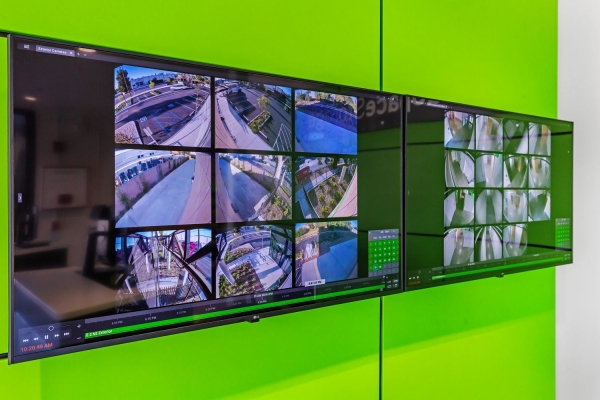 Facility photo: //images.sparefoot.com/medium/234783699431047bd68.jpg