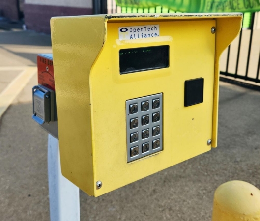 Facility photo: //images.sparefoot.com/medium/23479869d796d5676a2.jpg