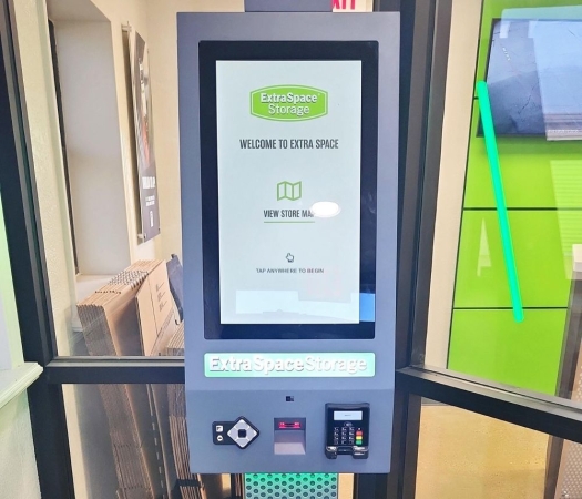 Facility photo: //images.sparefoot.com/medium/23479869e373fcbe94a.jpg