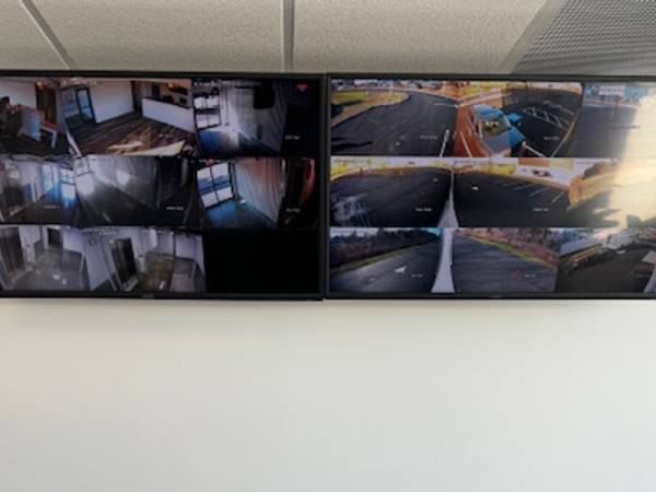 Facility photo: //images.sparefoot.com/medium/2348046797e40ccd476.jpg