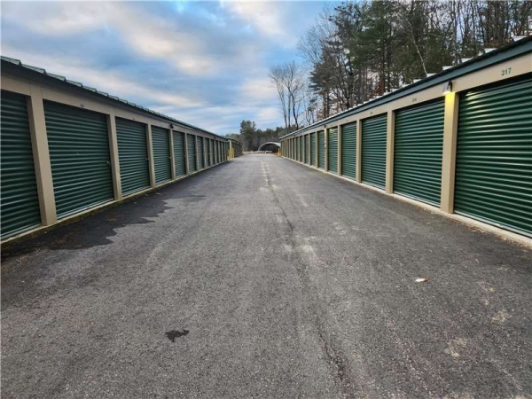 Facility photo: //images.sparefoot.com/medium/234818690d04da705c4.png