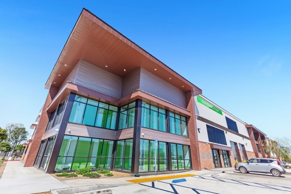 Facility photo: //images.sparefoot.com/medium/234834699431401b89d.jpg