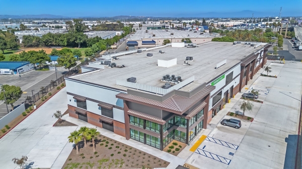 Facility photo: //images.sparefoot.com/medium/23483469943141316b1.jpg