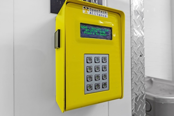 Facility photo: //images.sparefoot.com/medium/234834699431423158a.jpg