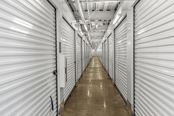 Facility photo: //images.sparefoot.com/medium/23483469943144e4692.jpg