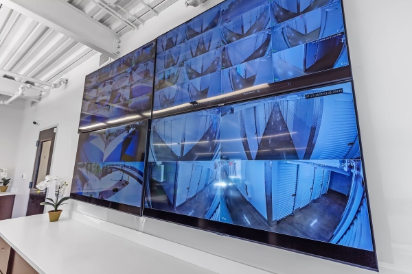 Facility photo: //images.sparefoot.com/medium/234834699431469f323.jpg