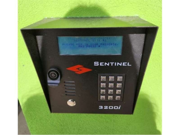 Facility photo: //images.sparefoot.com/medium/2348356723d56a0b453.jpg