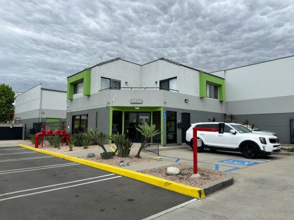 Facility photo: //images.sparefoot.com/medium/234845699432905a971.jpg