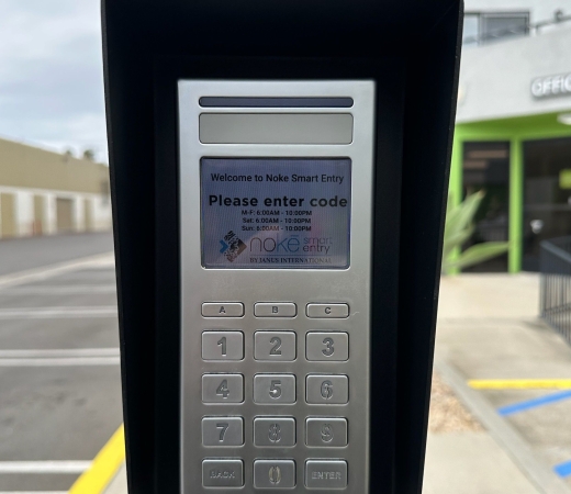 Facility photo: //images.sparefoot.com/medium/234845699432913f39d.jpg