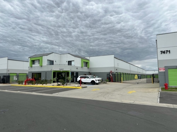 Facility photo: //images.sparefoot.com/medium/2348456994329487b83.jpg