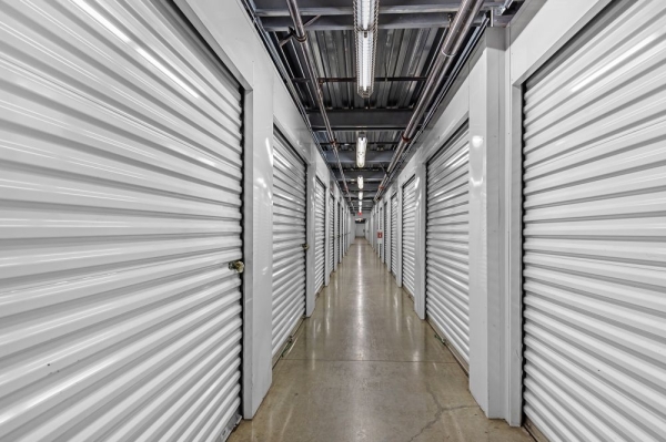 Facility photo: //images.sparefoot.com/medium/2348536994338fe2a74.jpg