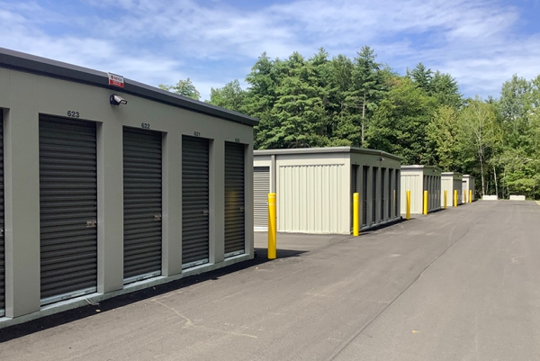 Facility photo: //images.sparefoot.com/medium/234865660595f28e84d.jpg