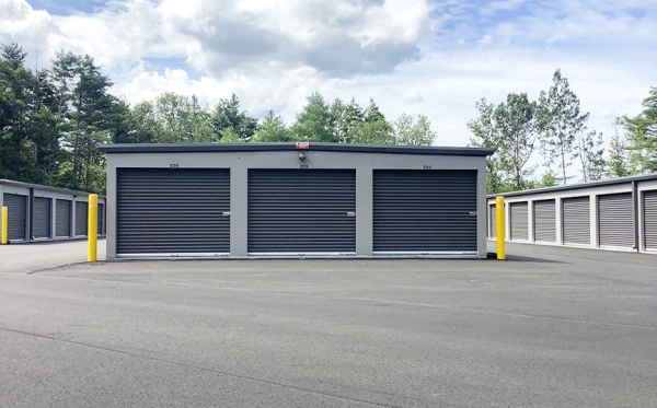 Facility photo: //images.sparefoot.com/medium/234865660595f3c8398.jpg
