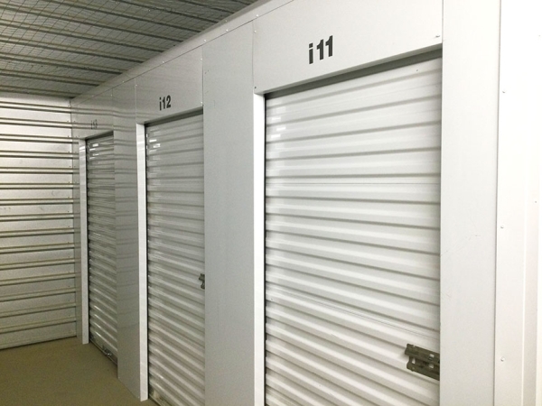Facility photo: //images.sparefoot.com/medium/23486566bb5f3ab1716.jpg
