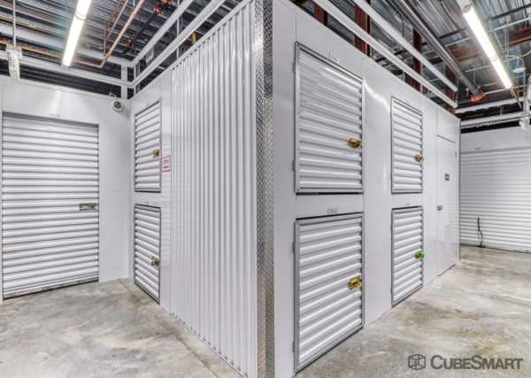 Facility photo: //images.sparefoot.com/medium/23492069e08f07711ad.jpg
