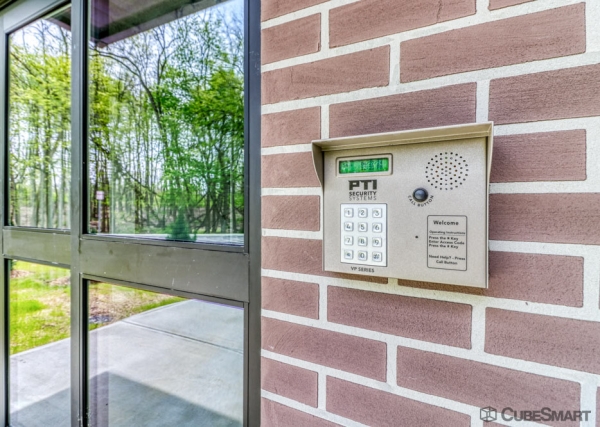 Facility photo: //images.sparefoot.com/medium/234995686f809f188f3.jpg