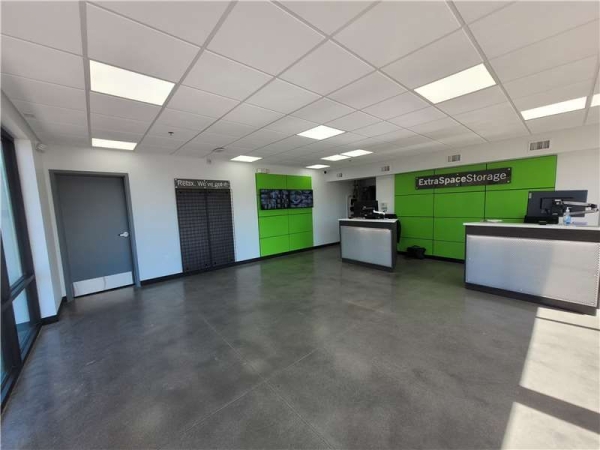 Facility photo: //images.sparefoot.com/medium/23500769943209293f8.jpg