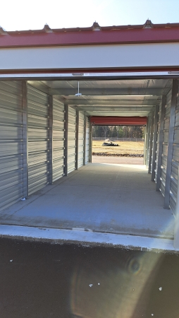 Facility photo: //images.sparefoot.com/medium/235015666b0f98c2b4e.jpg