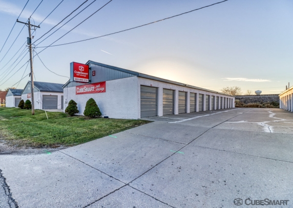 Facility photo: //images.sparefoot.com/medium/235030691f06361de2e.jpg