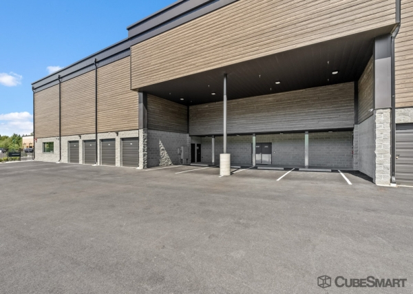 Facility photo: //images.sparefoot.com/medium/23504469034600a2e30.jpg