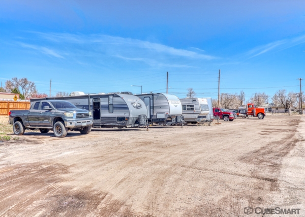 Facility photo: //images.sparefoot.com/medium/235079698d858f6e4bc.jpg