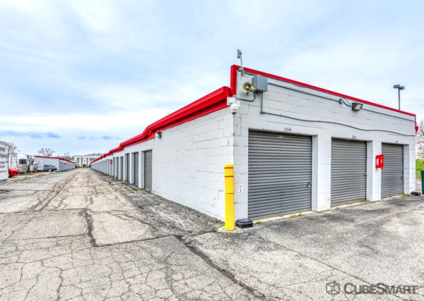 Facility photo: //images.sparefoot.com/medium/23508469f5b88fea8f8.jpg