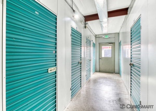 Facility photo: //images.sparefoot.com/medium/2350856985b23502392.jpg