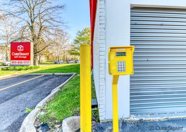 Facility photo: //images.sparefoot.com/medium/23508769fc573039b04.jpg