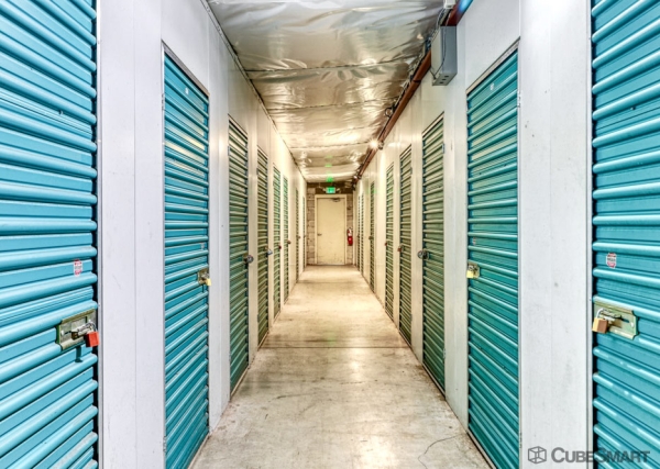 Facility photo: //images.sparefoot.com/medium/235089688c788281e36.jpg