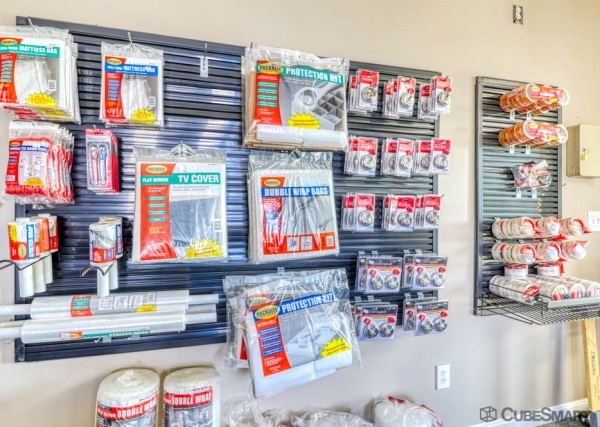 Facility photo: //images.sparefoot.com/medium/2350896943c7a8c5432.jpg