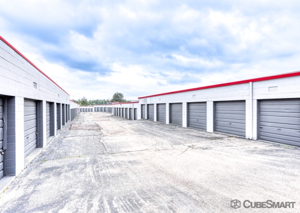 Facility photo: //images.sparefoot.com/medium/235092695f7db070676.jpg