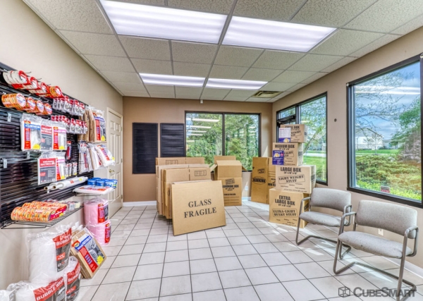 Facility photo: //images.sparefoot.com/medium/2350946960bd4fef48d.jpg