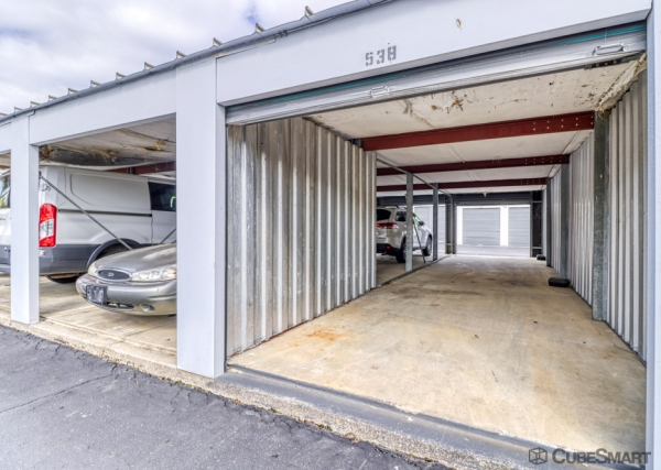 Facility photo: //images.sparefoot.com/medium/23509469f5b9be7865f.jpg