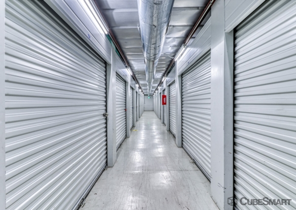 Facility photo: //images.sparefoot.com/medium/235107686f9358cd2a7.jpg