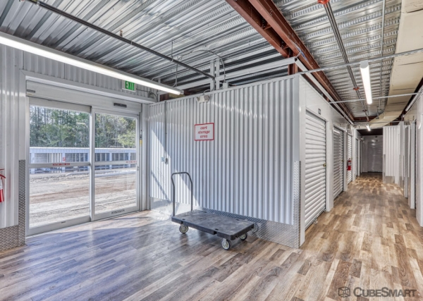 Storage Units at CubeSmart Self Storage FL Jacksonville Walgreen Rd - 4751 Walgreen Road