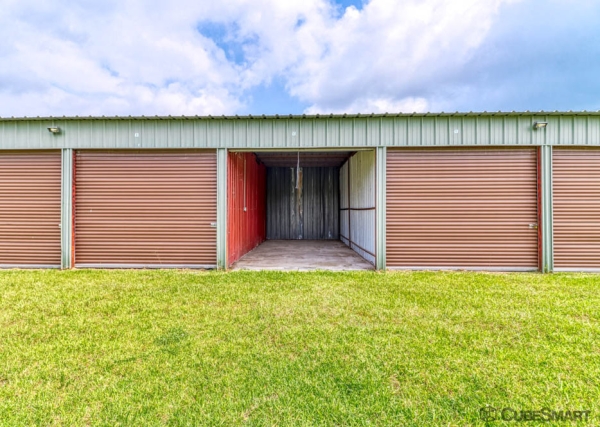 Facility photo: //images.sparefoot.com/medium/2352166883531cc55c0.jpg