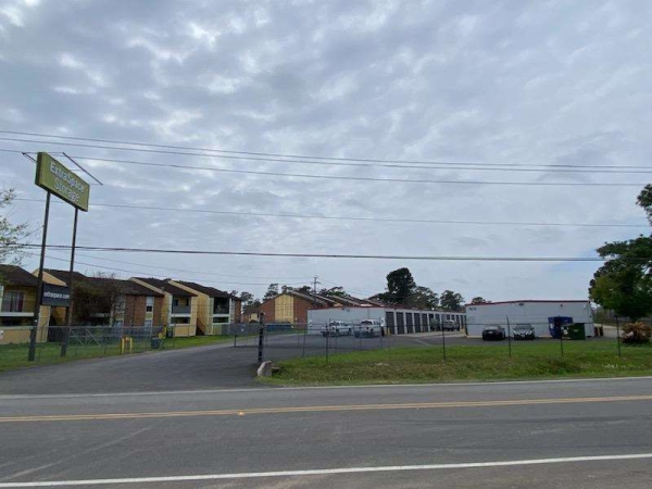 Storage Units at Extra Space Storage - 6408 - Houston - N Houston Rosslyn Rd - 5811 North Houston Rosslyn Road