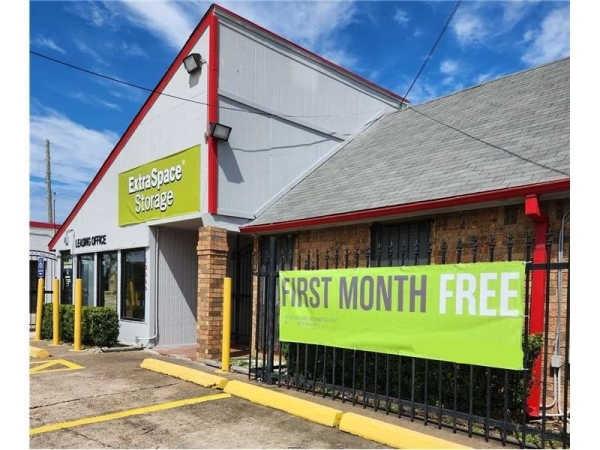 Storage Units at Extra Space Storage - 6392 - Houston - Kuykendahl Rd - 15300 Kuykendahl Road