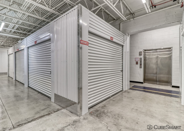 Facility photo: //images.sparefoot.com/medium/23529669fc44b843108.jpg