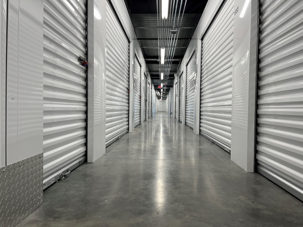 Facility photo: //images.sparefoot.com/medium/2352986685a35254fec.jpg