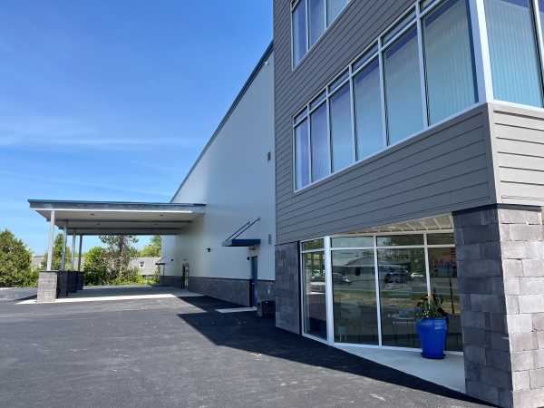 Facility photo: //images.sparefoot.com/medium/2352986685a36f0abb9.jpg