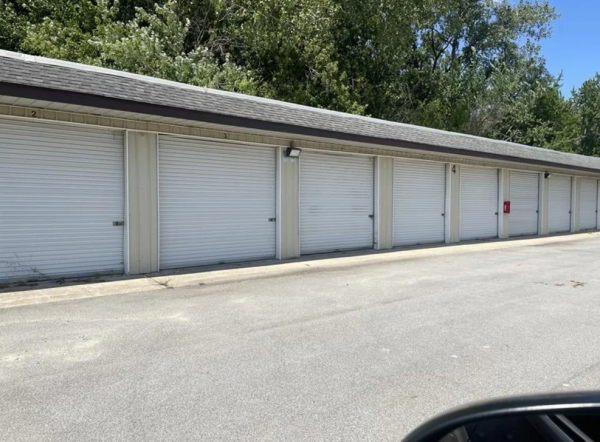 Facility photo: //images.sparefoot.com/medium/23533068c1af66a08d0.png