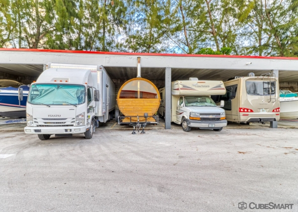 Facility photo: //images.sparefoot.com/medium/235371686f686257b66.jpg